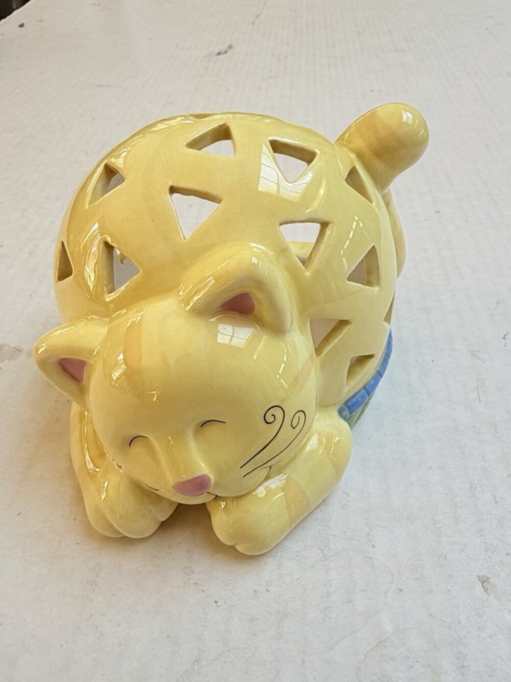 Cats in the Cupboard Candle Holder 2000 Peter G Blank Yellow Vintage Decor Gift